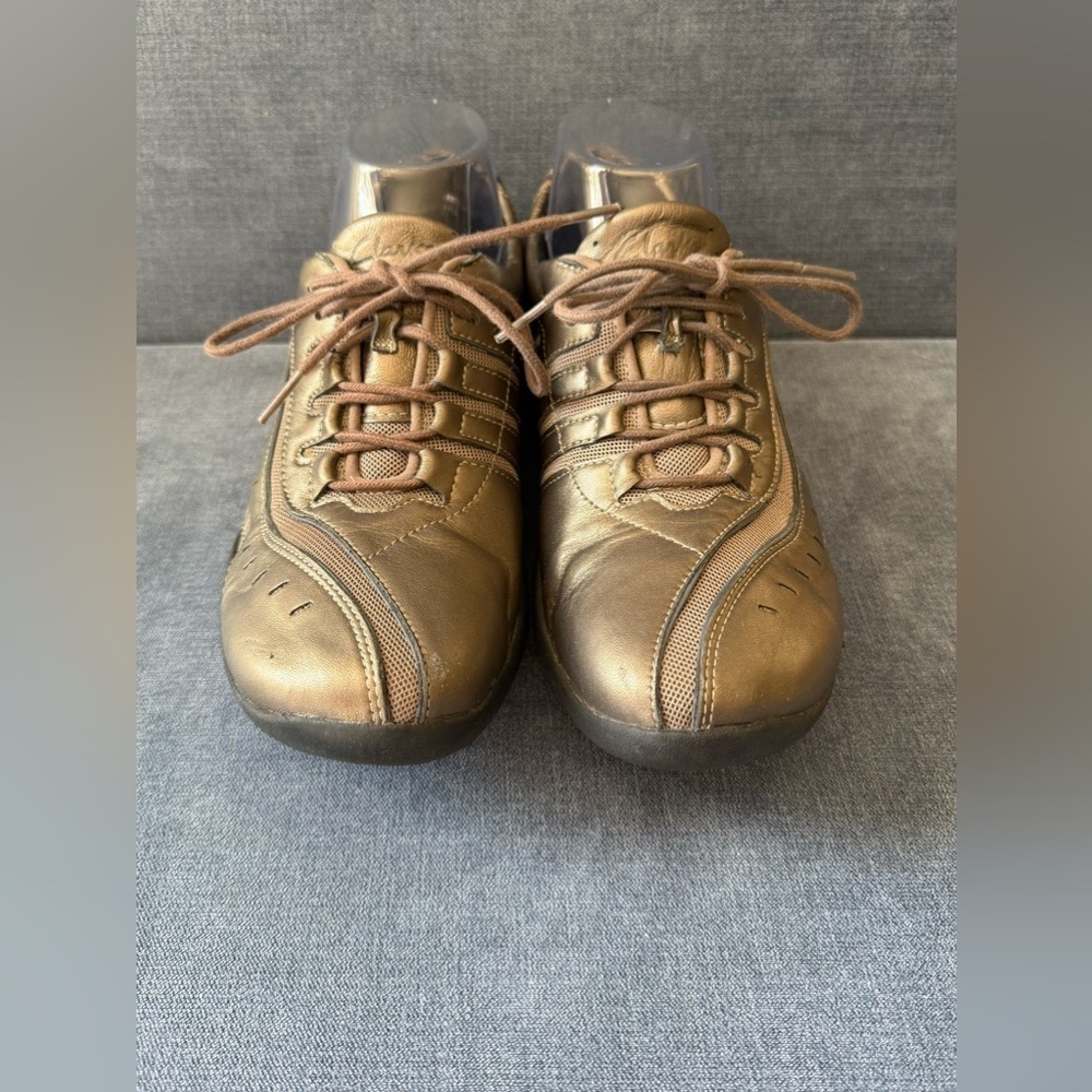 Clarks Womens Wave Wheel Pewter Metallic Leather Comfort Lace Up Sneakers 7.5 M - Picture 2 of 7